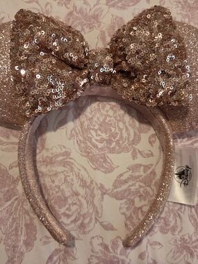 Disney Rose Gold Sequin Minnie Mouse Ear Headband